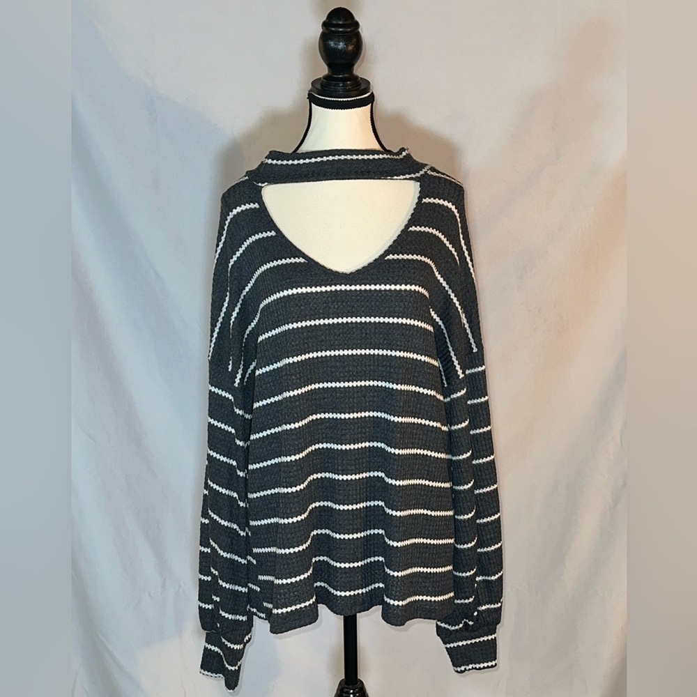 BiBi • Gray & White Striped V Neck Cut Out Sweater • Women’s Size Large